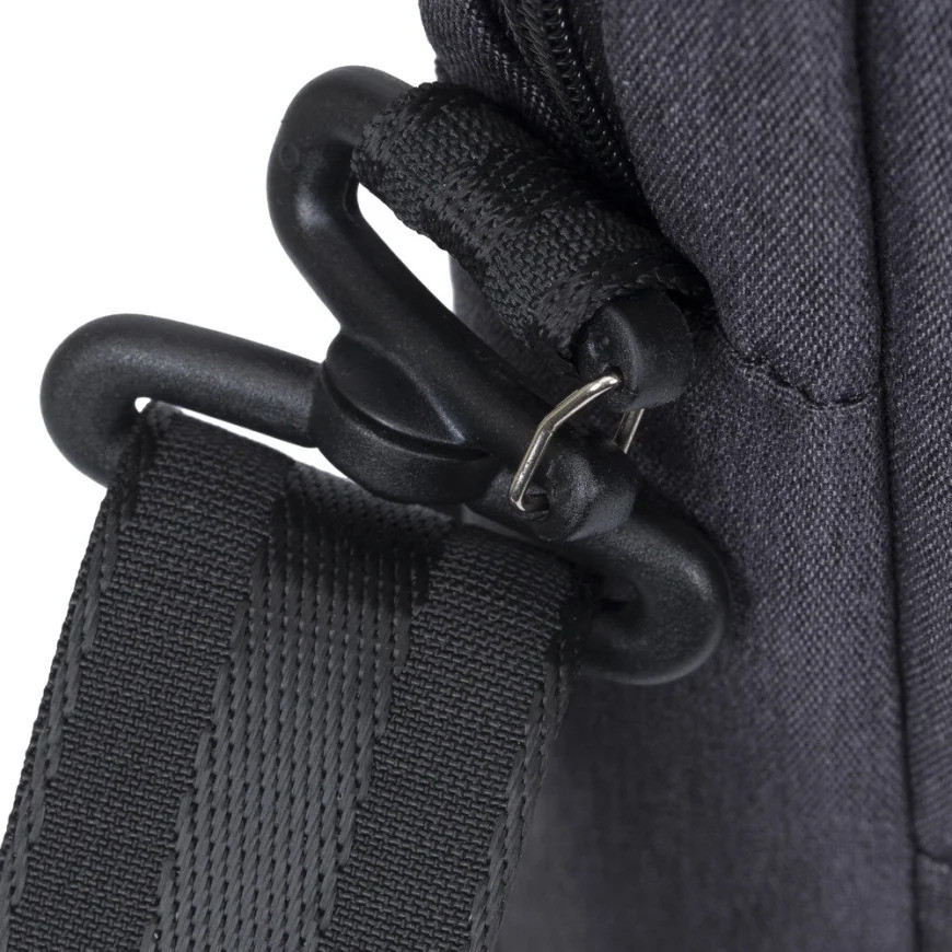Sacoche Rivacase noire à bandoulière suzuka 7730 pour ordinateurs portables 15.6" (7730BLACK)