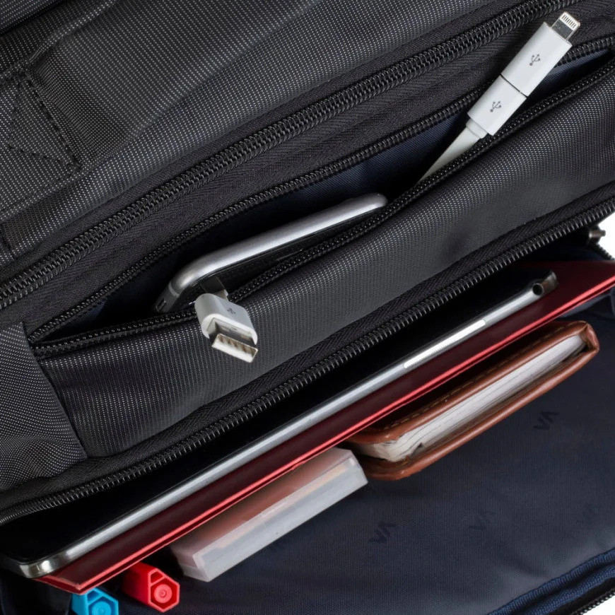 Sac à DOS noir pour ordinateurs portables 15.6" (8262 black)