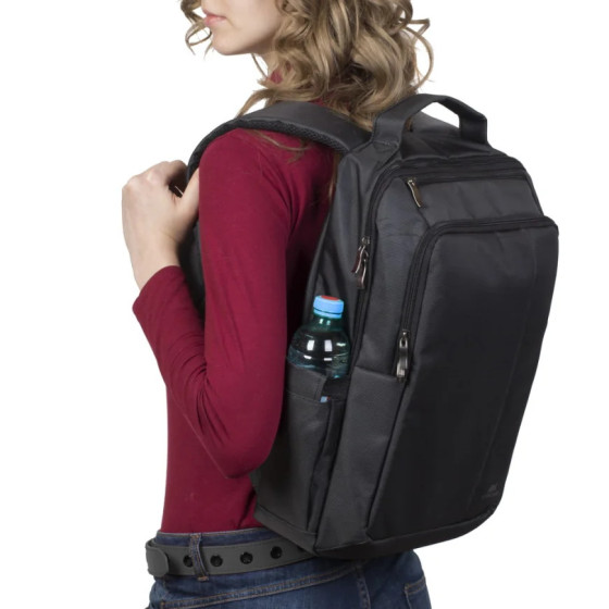 Sac à DOS noir pour ordinateurs portables 15.6" (8262 black)