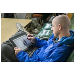 TABLETTE GRAPHIQUE WACOM CINTIQ COMPANION 2 - 13