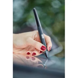 ÉCRAN INTERACTIF À STYLET WACOM CINTIQ 22 : TABLETTE GRAPHIQUE AVEC ÉCRAN 21.5" FULL HD (DTK2260K0A)