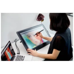 ÉCRAN INTERACTIF À STYLET WACOM CINTIQ 22 : TABLETTE GRAPHIQUE AVEC ÉCRAN 21.5" FULL HD (DTK2260K0A)