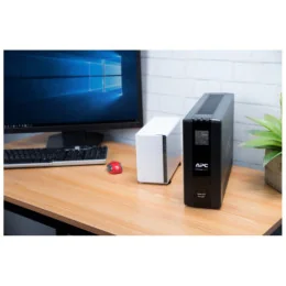 65 kVA 390 W 6 sortie(s) CA (BR650MI)