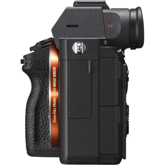 Sony Alpha 7 III (ILCE-7M3) + SONY LCS-U21 Appareil photo hybride (4548736079663)