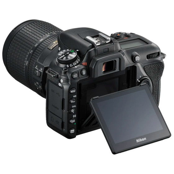 Nikon D7500 + Objectif AF-S DX Nikkor 18-140mm f/3.5-5.6G ED VR - Appareil photo reflex (18208953509)