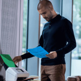 Scanner de documents professionnel, recto-verso, 60 ppm/120 ipm, chargeur ADF 100 f., Ethernet, Wi-Fi (ADS-4900W)
