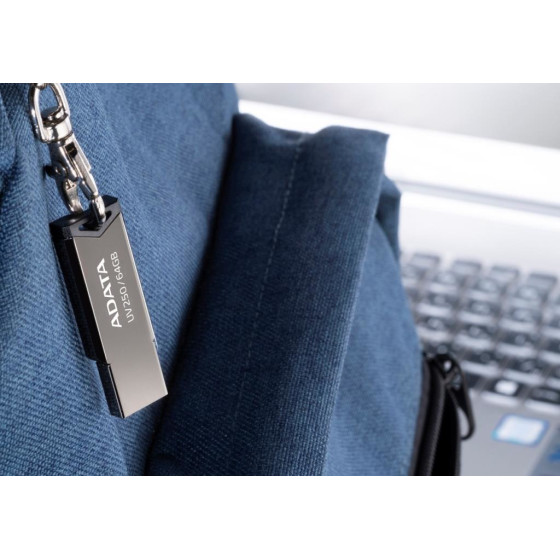 CLE USB Adata Metal UV210 32GB (AUV250-32G-RBK)