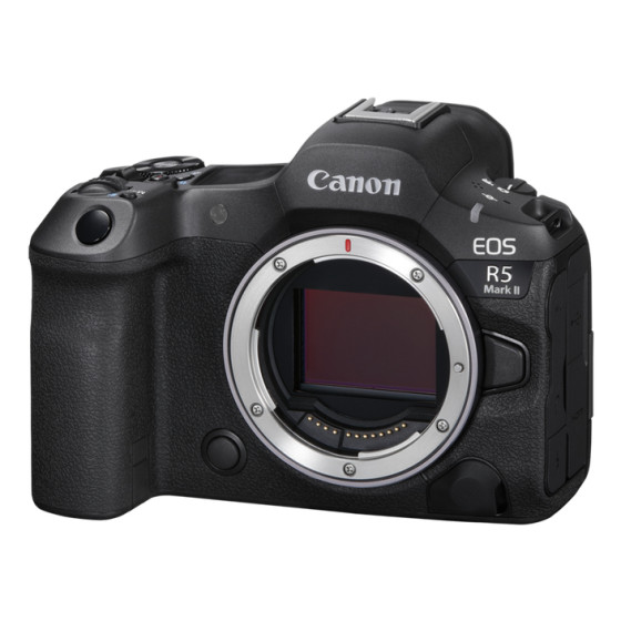 Appareil photo hybride Canon EOS R5 Mark II et objectif RF 24-105mm F4L IS USM