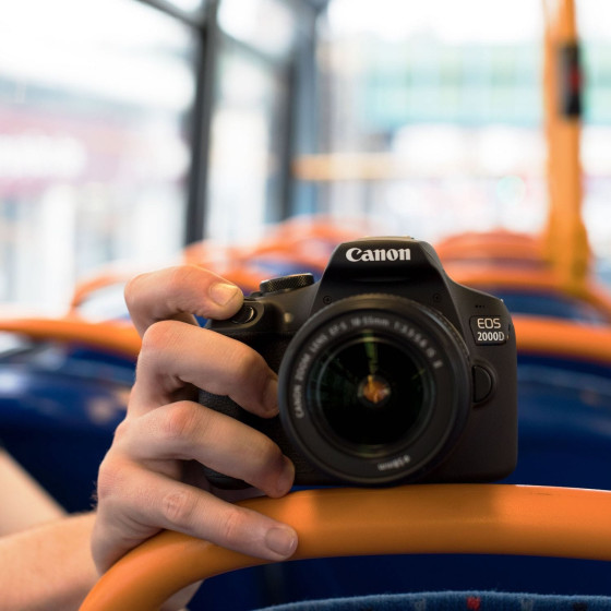 Canon EOS 2000D + Objectif EF-S 18-135mm