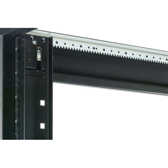 APC NetShelter SX 42U Server Rack Enclosure 600mm x 1070mm w/ Sides Black