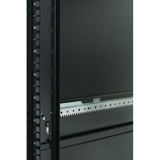 APC NetShelter SX 42U Server Rack Enclosure 600mm x 1070mm w/ Sides Black