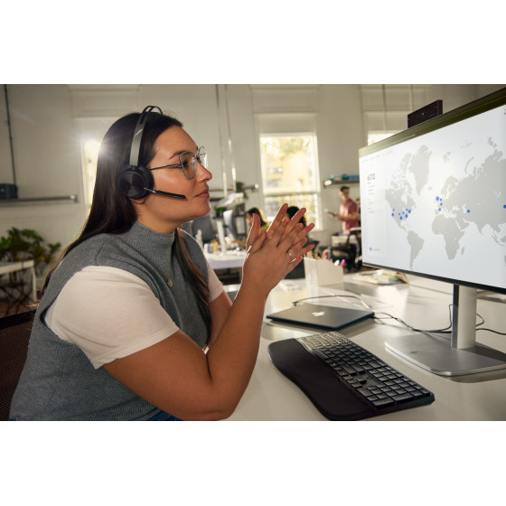 Poly Voyager Focus 2 MSTeams Certified USB-C-C Headset +USB-C/A Adapter +Charging Stand (9T9J6AA-AC3)