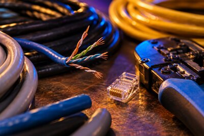 Câblage réseau : catégories de câbles, normes, quand tirer du RJ45